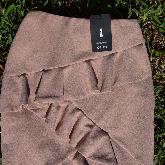 Skirt - Picture 2 of 2